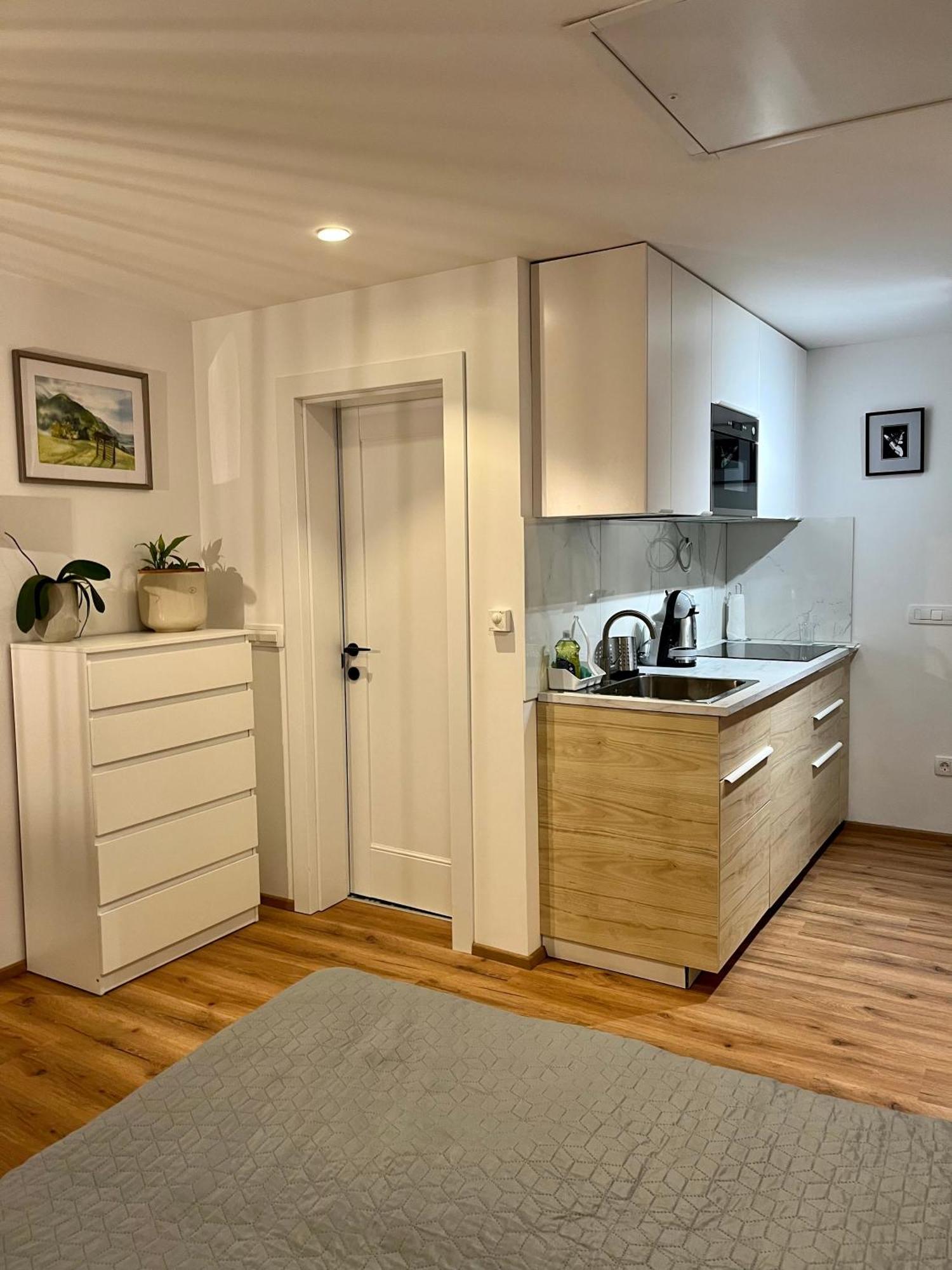 Apartments Pri Fencu Jesenice Exteriér fotografie